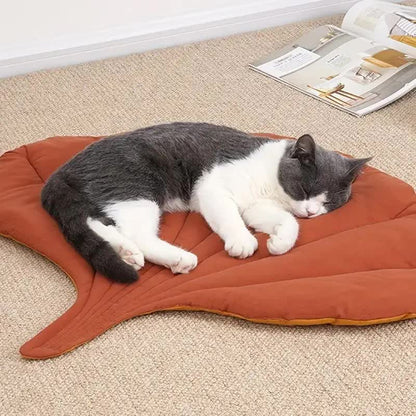 Leaf-Shaped Pet Sleeping Mat for Cats & Dogs