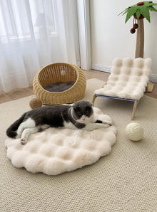 Beige Plush Round Cat Mat – Soft Faux Fur Sleeping Pad, 40cm