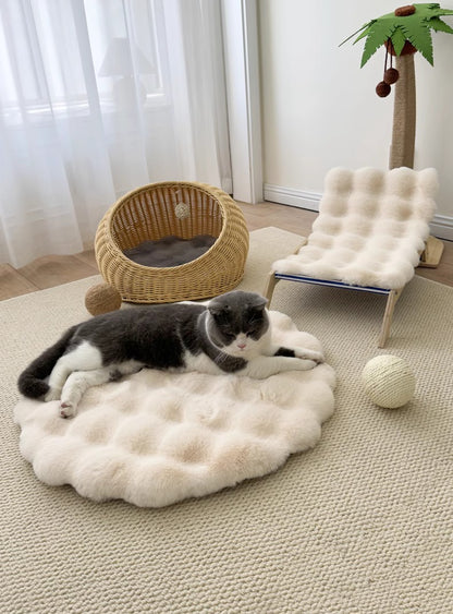 Beige Plush Round Cat Mat – Soft Faux Fur Sleeping Pad, 40cm